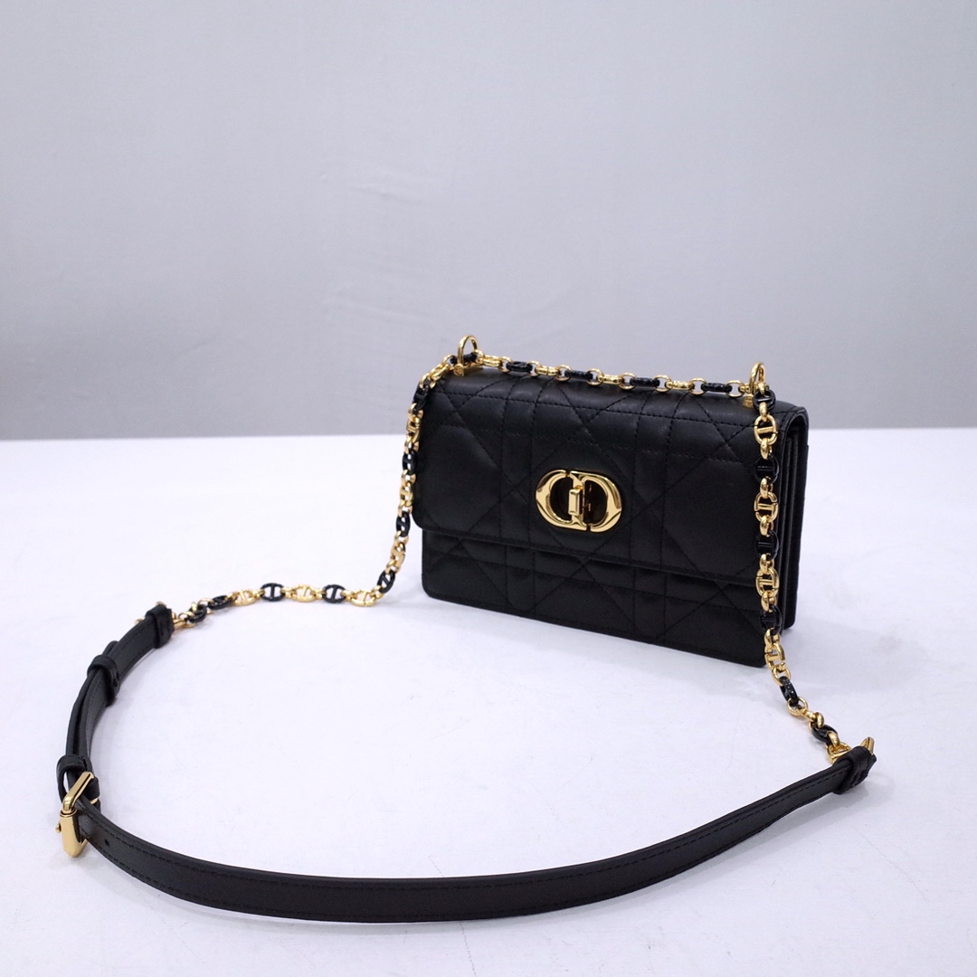 Miss Caro Pouch with Chain Black Macrocannage Lambskin